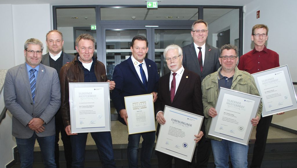 Außergewöhnliche Innungsversammlung mit goldener Überraschung