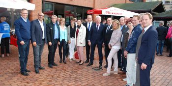 Zahlreiche Gäste aus Politik, Gesellschaft und Handwerk waren der Einladung der Kreishandwerkerschaft zum zwanglosen Miteinander beim Sommerfest gefolgt.