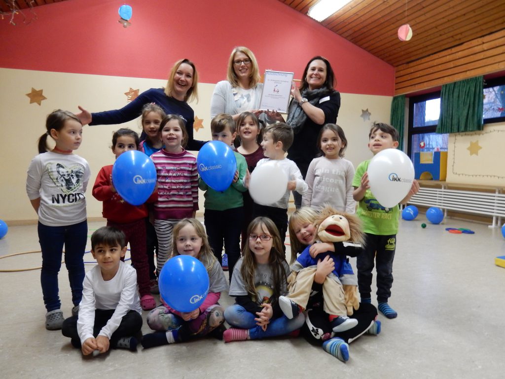 Auszeichnung für die Kinder vom evangelischen Kindergarten Kirchderne in Dortmund. Quelle: IKK classic