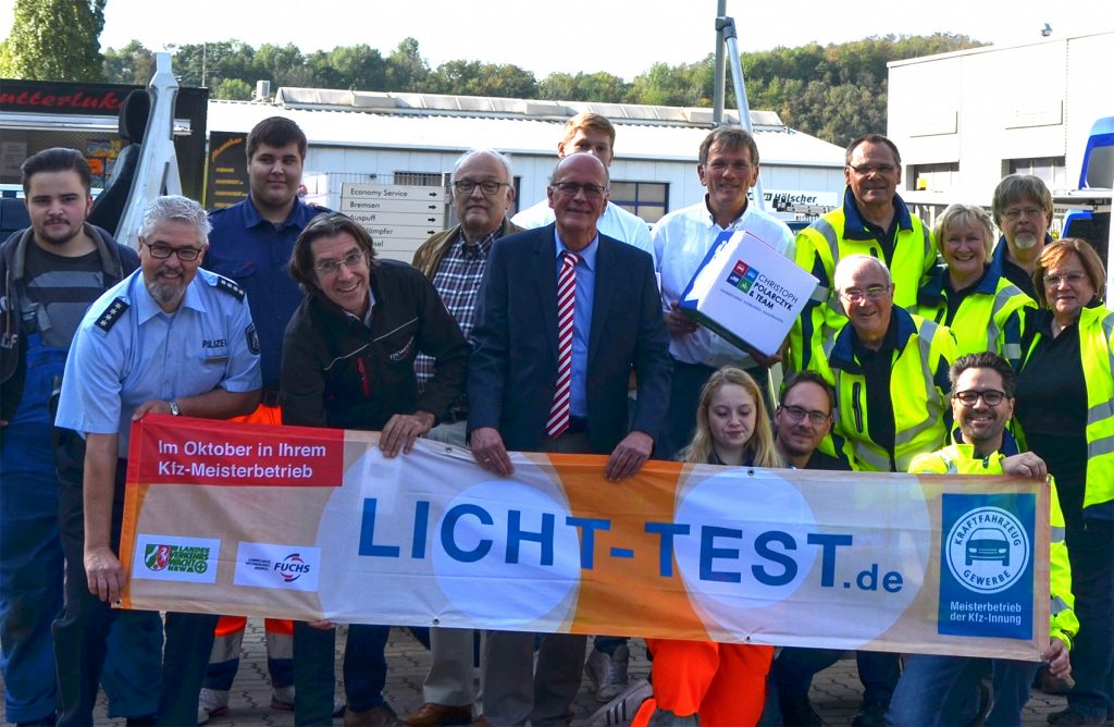 Die Kraftfahrzeug-Innung Dortmund und Lünen und die Verkehrswacht Dortmund e.V. beteiligen sich auch in diesem Jahr am bundesweiten Lichttest-Monat Oktober
