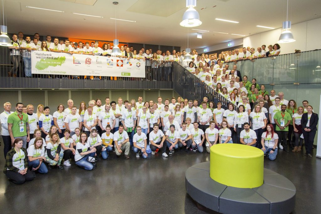 Welche Herausforderungen warten auf Lehrende und Lernende des Maler- und Lackierhandwerks? Künftige Führungskräfte in Handwerk, Handel und Industrie trafen sich bei den zweiten Fachschultagen an der Bergischen Universität Wuppertal. Foto: Sto-Stiftung / Christoph Große