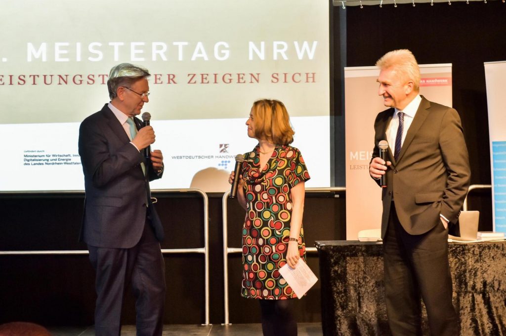 7. Meistertag NRW unter Teilnahme von u.a. NRW-Wirtschaftsminister Prof. Dr. Andreas Pinkwart (r.) und WHKT-Präsident Hans Hund