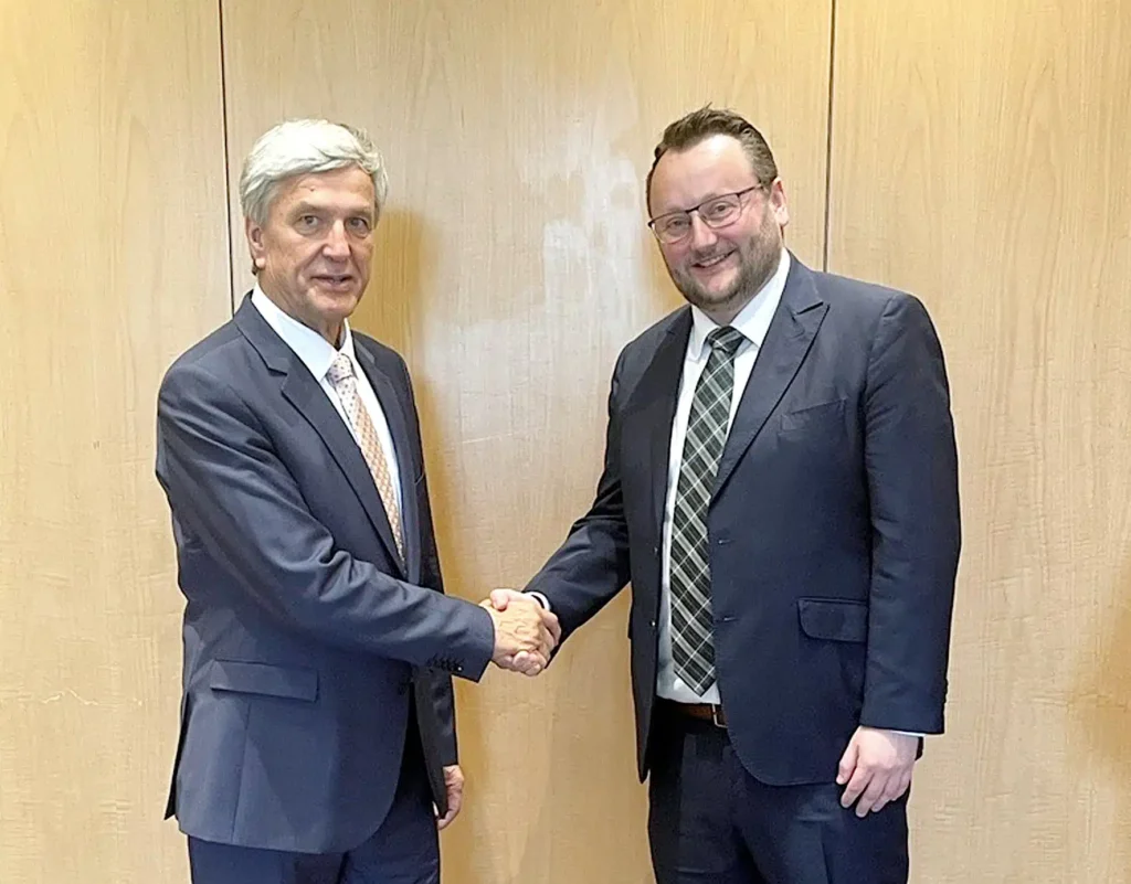 Kim Nikolaj Japing neuer Geschäftsführer des Verbandes Deutscher Zahntechniker-Innungen